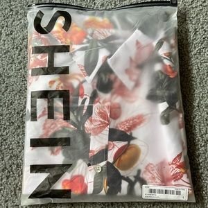 SHEIN Mens Tropical Button up